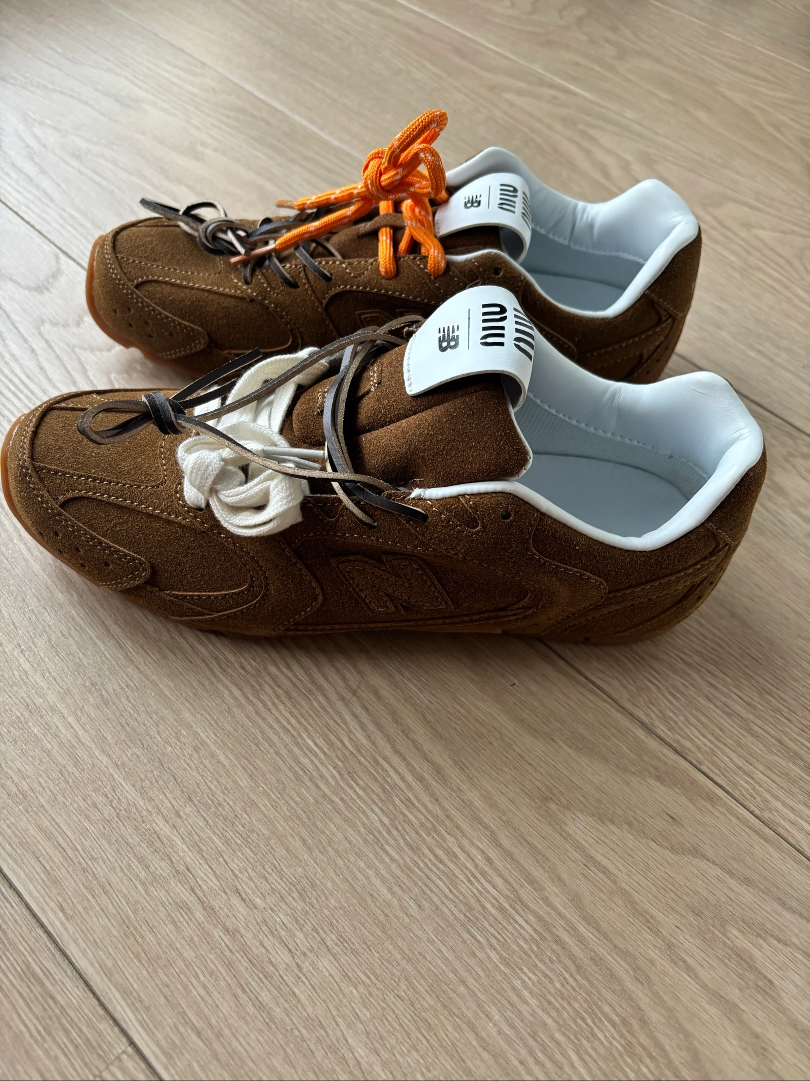 Chaussures en cuir marron avec lacets originaux – photo 6